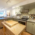 Luxury 2Br Oceanfront Condo By Onlybc 201