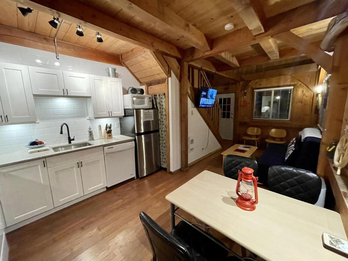 Waterfront Timber Frame Cottage! * Ucluelet