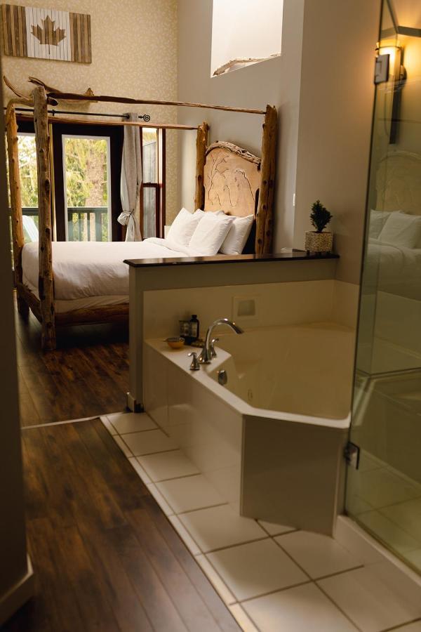 Hotel Lunar Cove Charters And Tours 5*