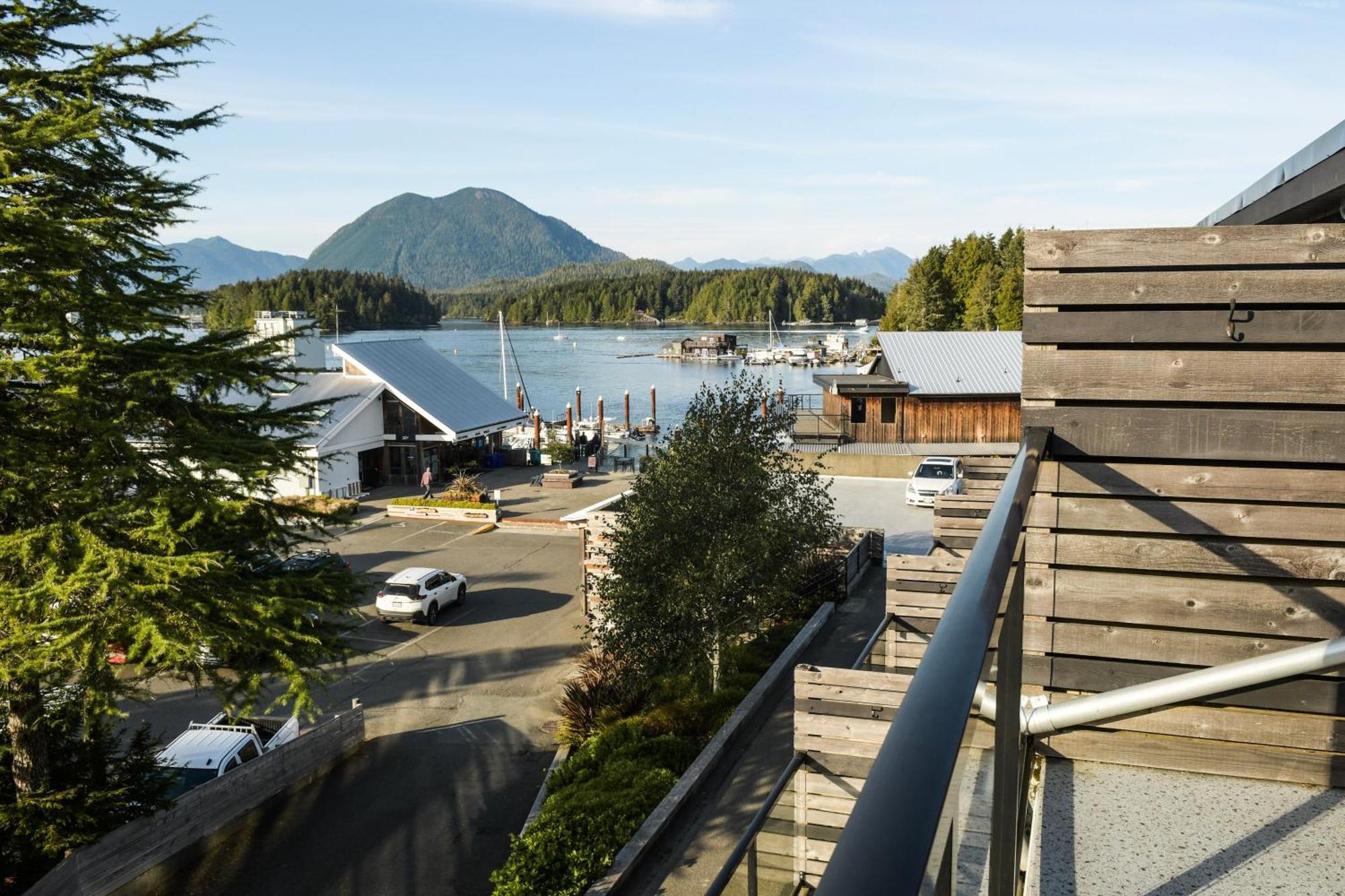 Resort + Marina