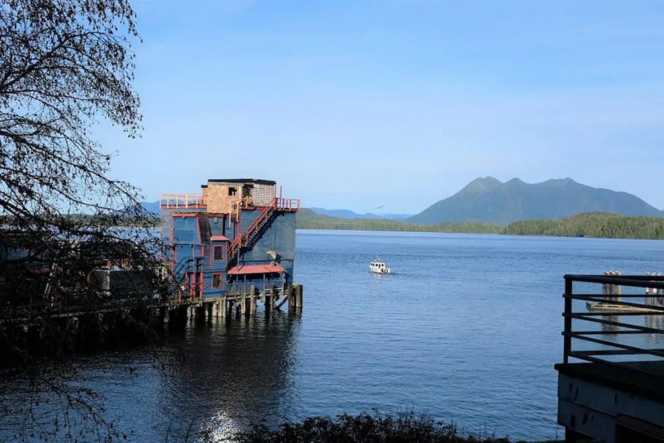 Eco Waterfront Holiday home