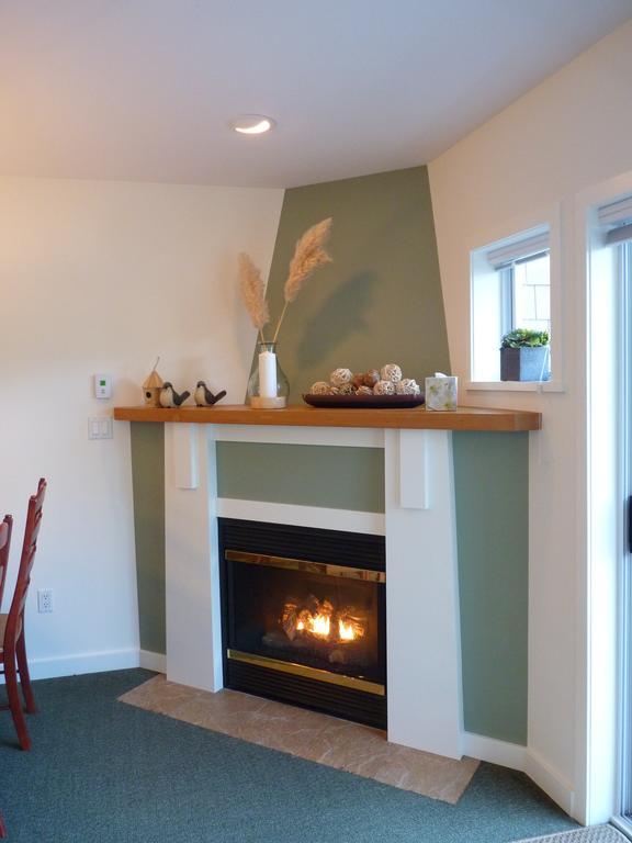 Island Village Properties At Eik Landing Tofino