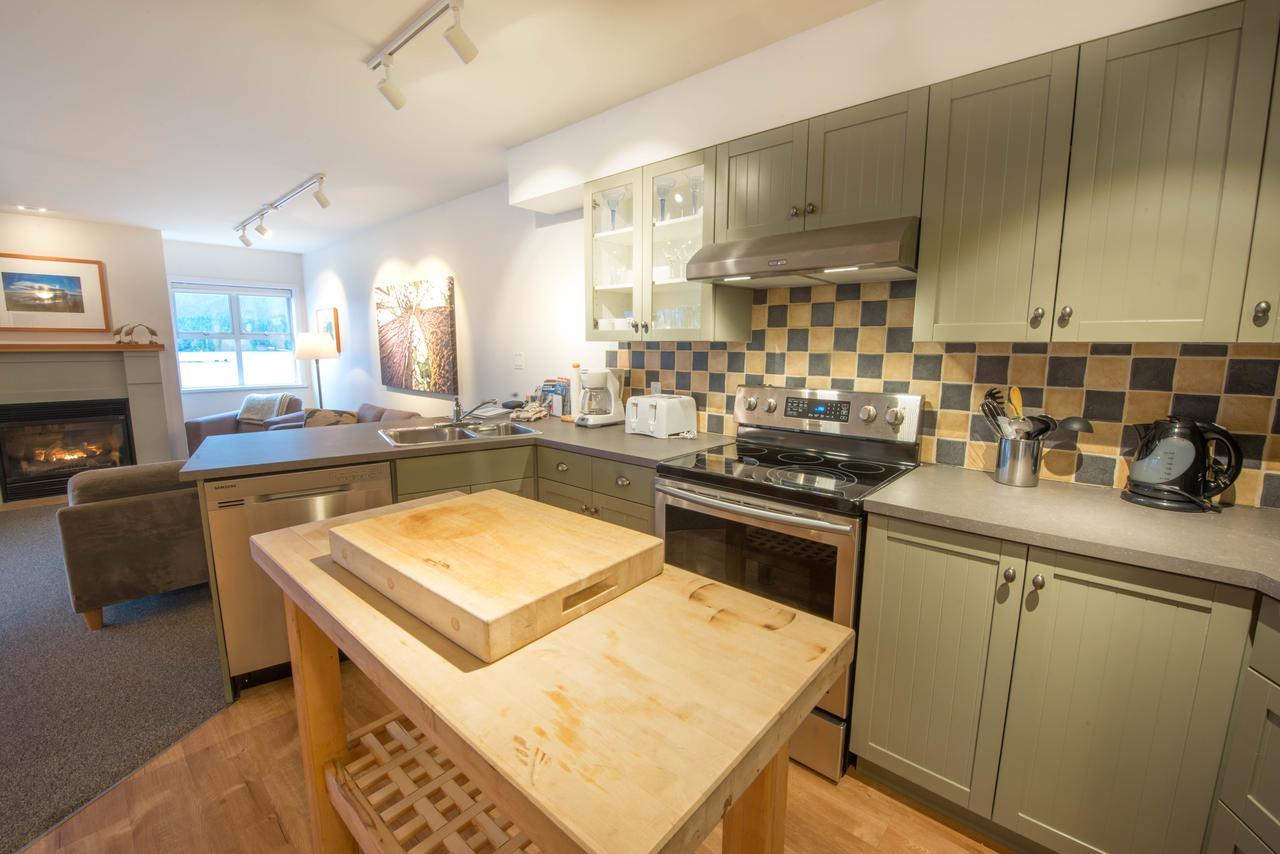 Apartment Luxury 2br Oceanfront By Onlybc 201 Tofino