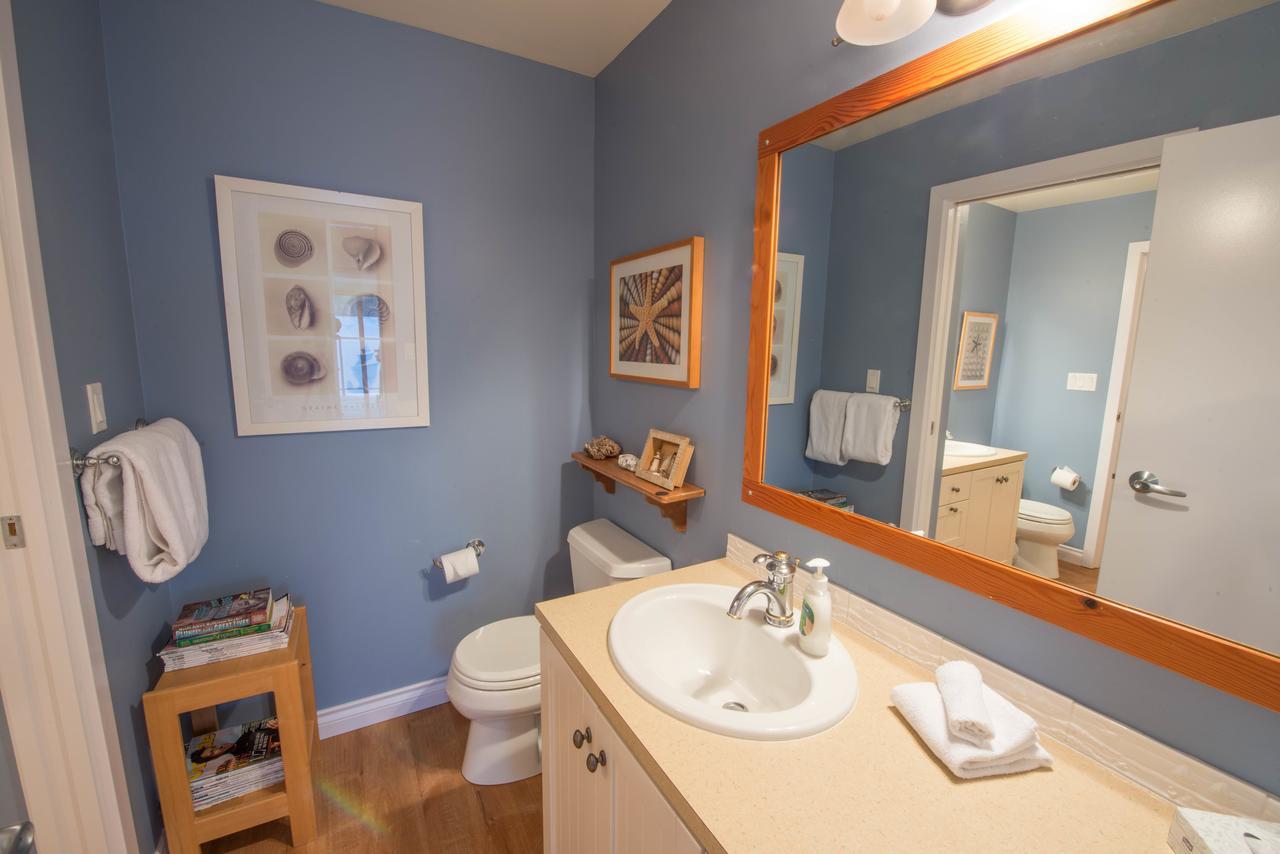 Luxury 2br Oceanfront By Onlybc 201 * Tofino
