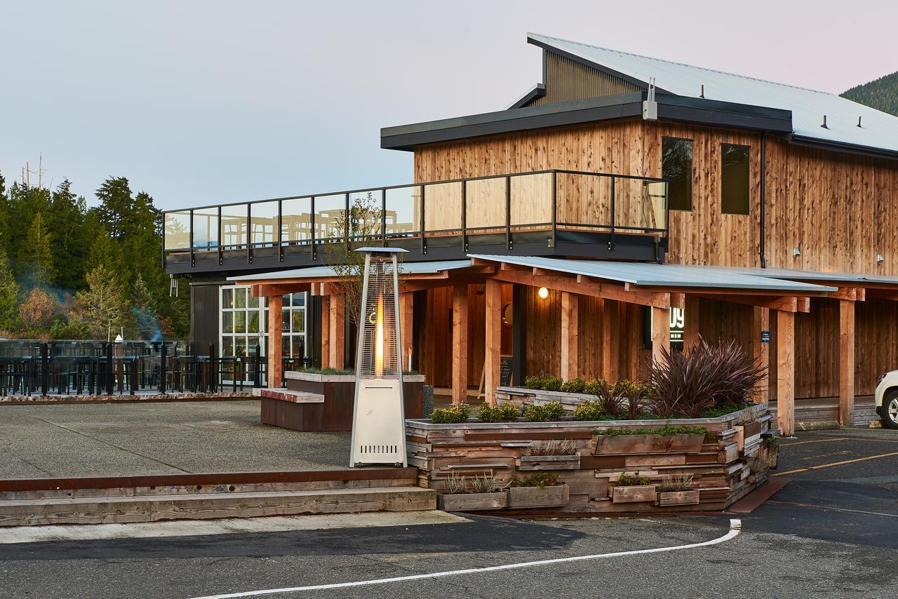 + Marina Resort Tofino