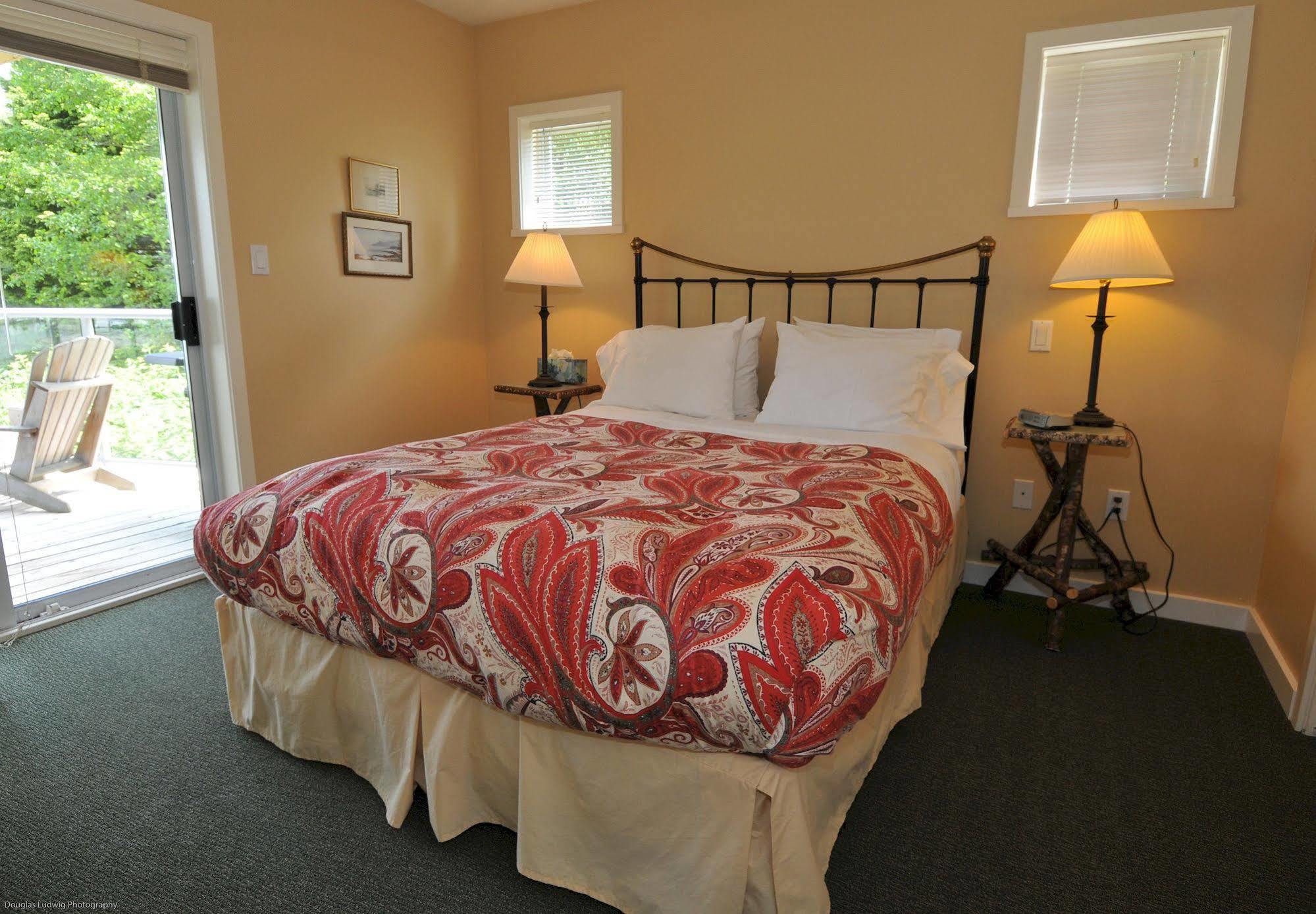 Apartment Island Village Properties At Eik Landing