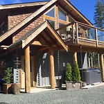 Black Bear Guesthouse