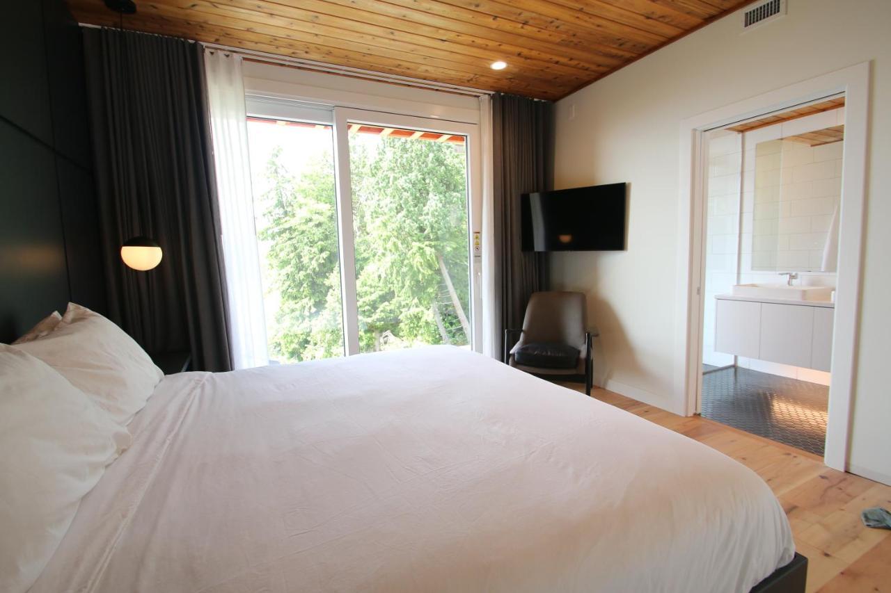 Duffin Cove Resort 4*