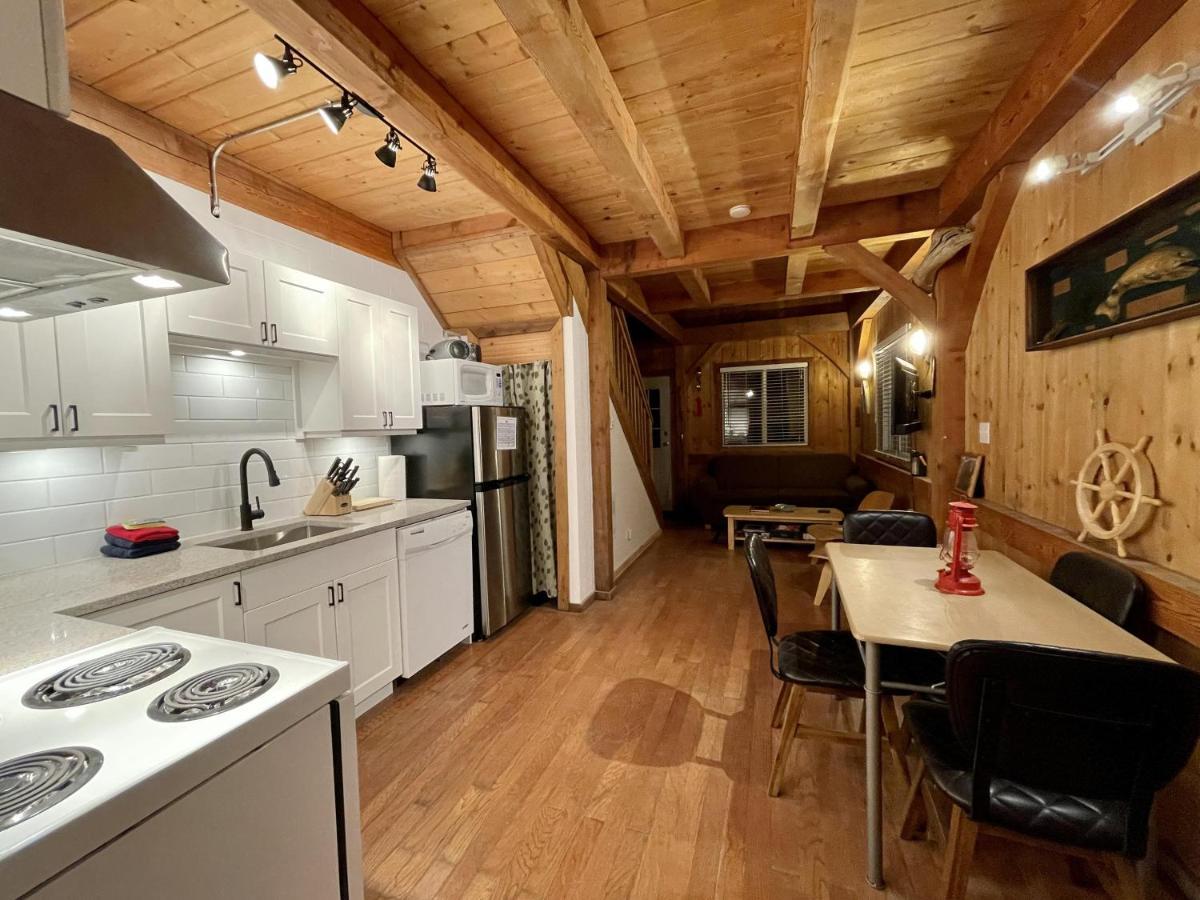 Holiday home Waterfront Timber Frame Cottage! Ucluelet