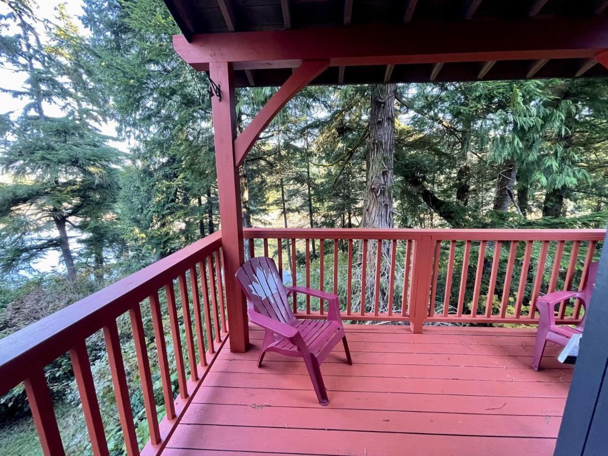 Holiday home Waterfront Timber Frame Cottage! *