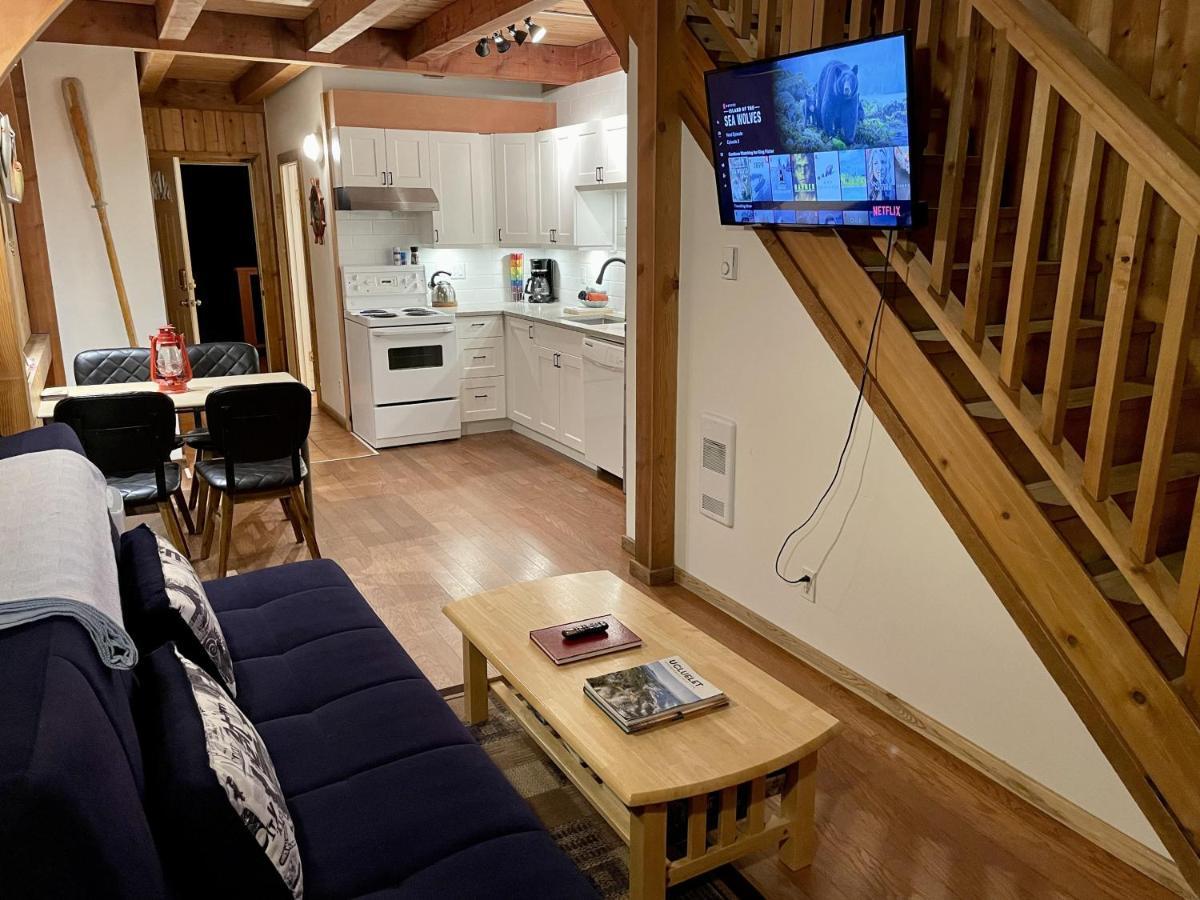 Holiday home Waterfront Timber Frame Cottage! Ucluelet