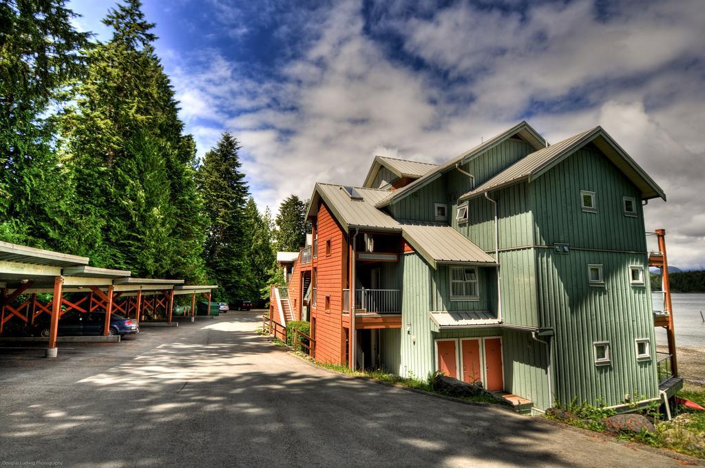 Island Village Properties At Eik Landing * Tofino