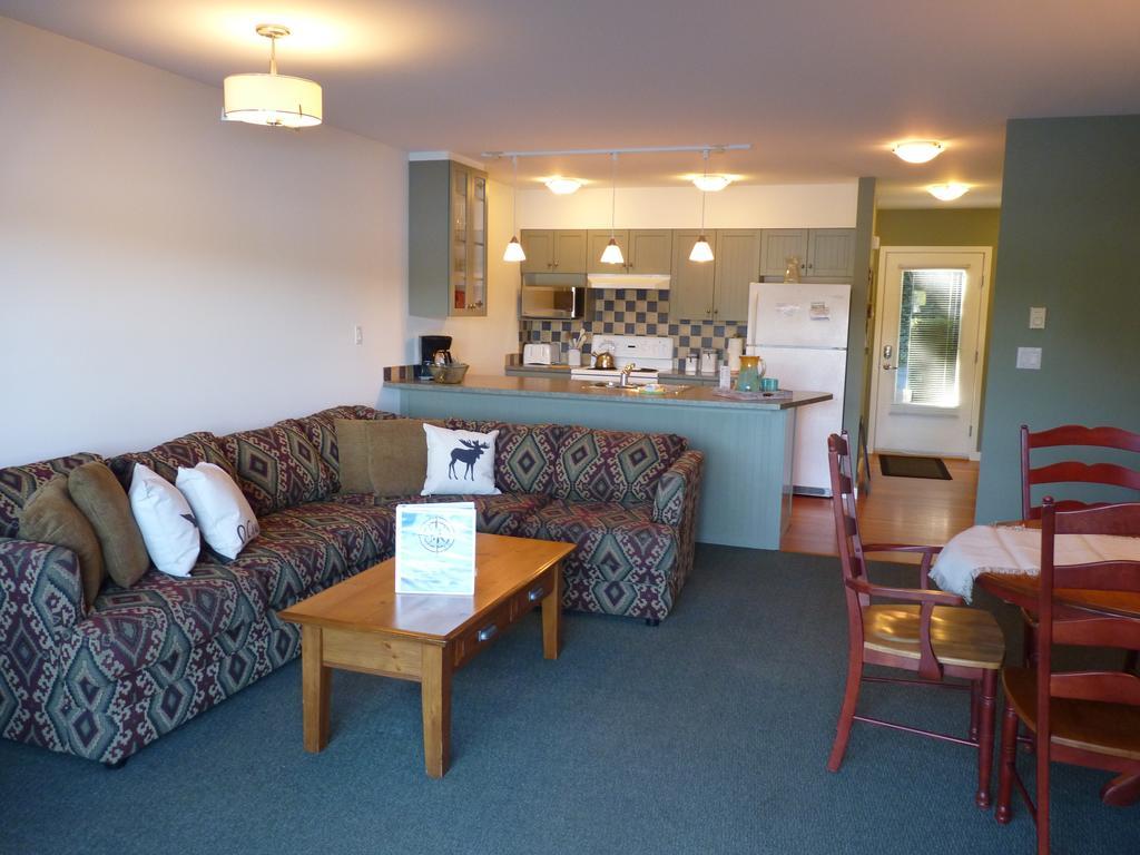 Island Village Properties At Eik Landing Apartment