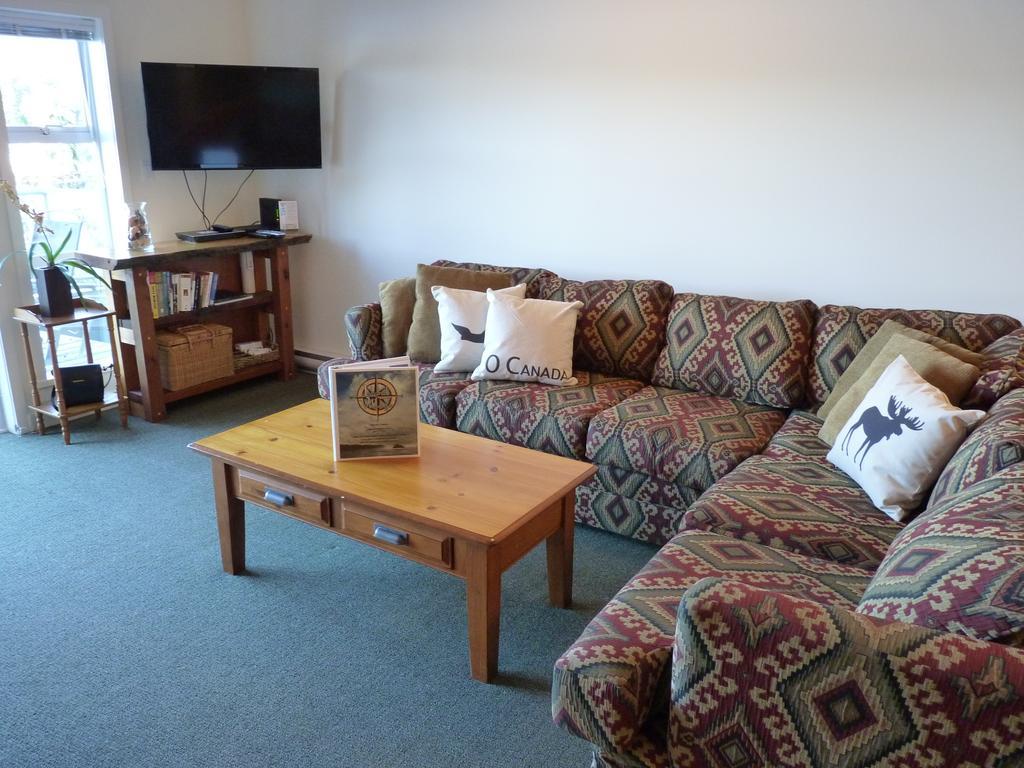 Island Village Properties At Eik Landing *