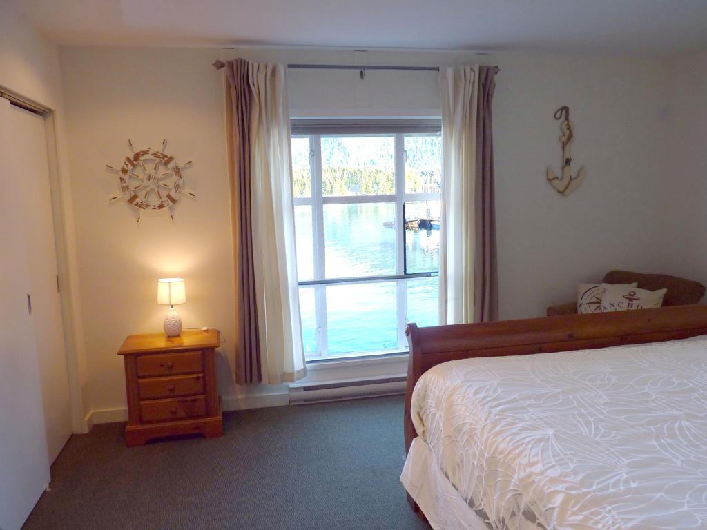 Island Village Properties At Eik Landing Apartment Tofino