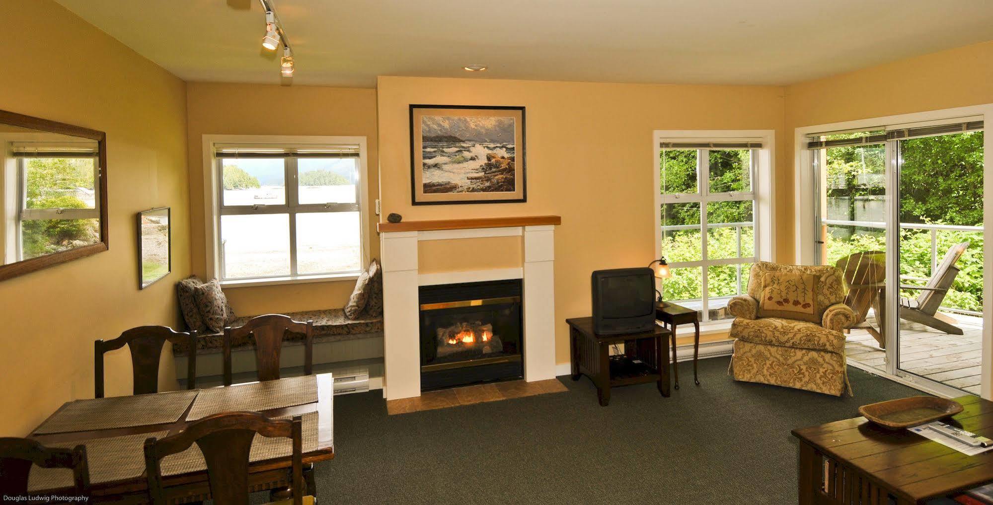Island Village Properties At Eik Landing * Tofino