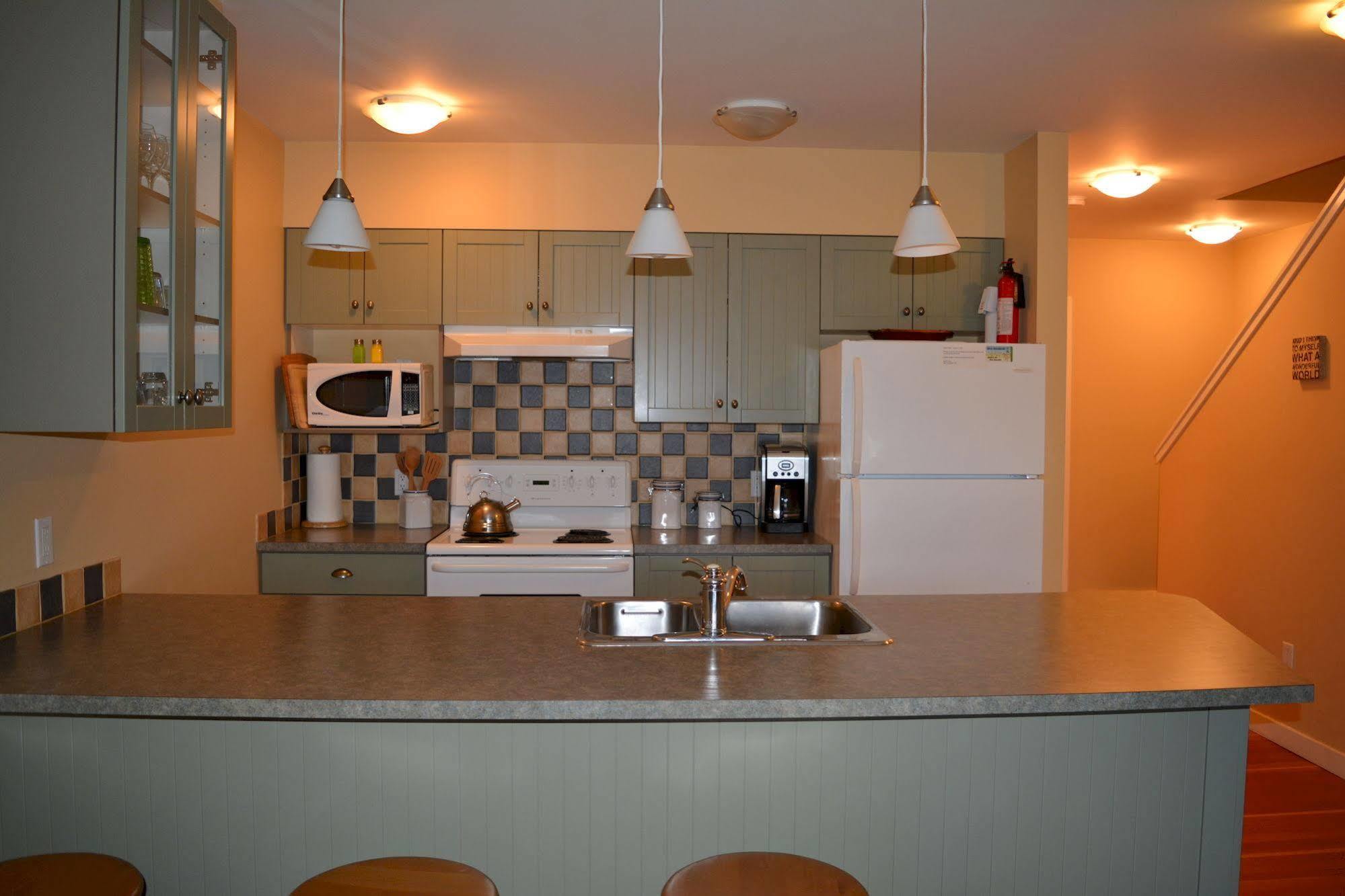 Apartment Island Village Properties At Eik Landing Tofino