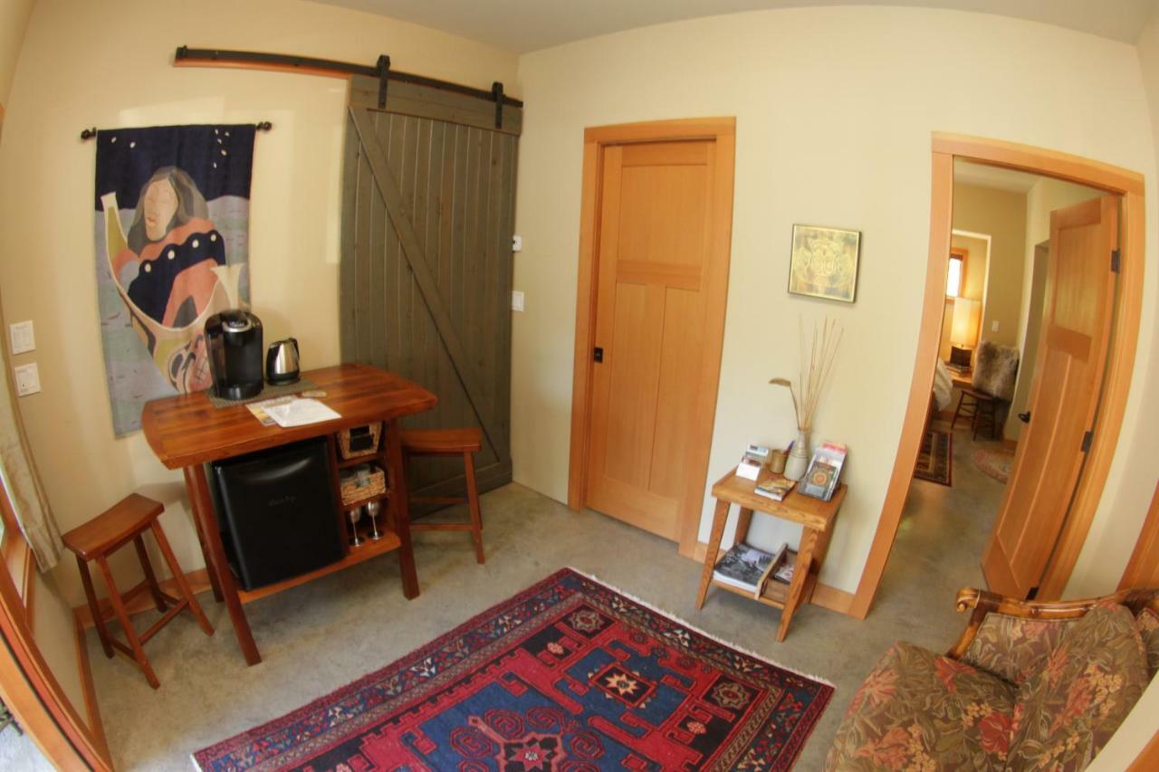Black Bear Guest house 3*